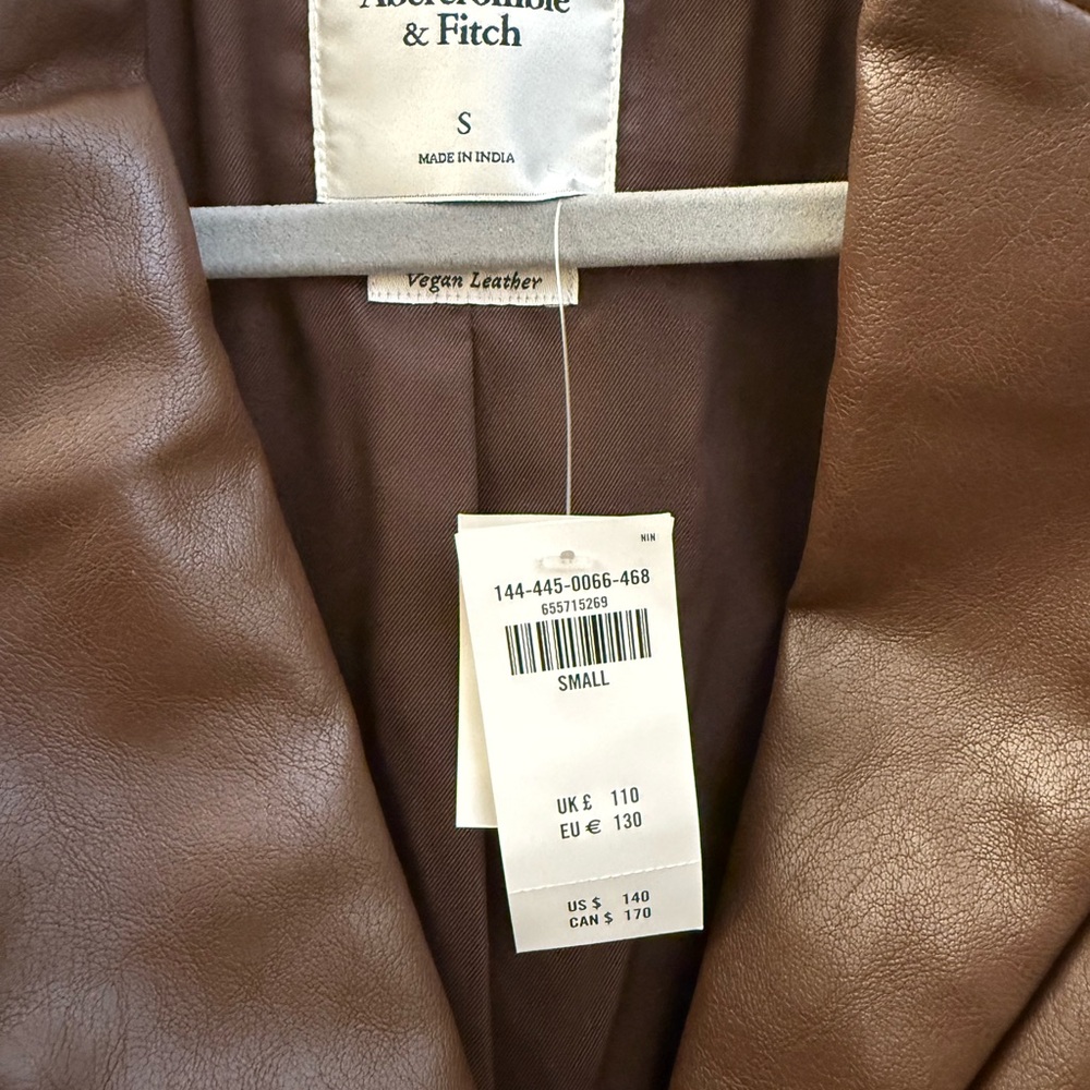 NWT A&F Vegan Leather Blazer in Chocolate Brown, NEW WITH TAGS! - Picture 4 of 9